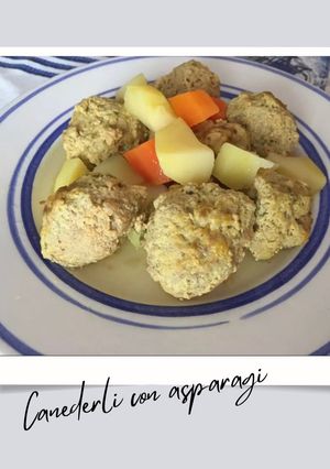 Foto di Canederli con asparagi