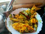 পেঁয়াজকলি ও বড়ি শিম দিয়ে ডেলা মাছ(dela mach recipe in Bengali)