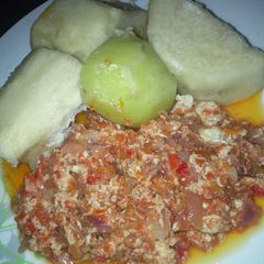 A picture of Yam and egg sauce.