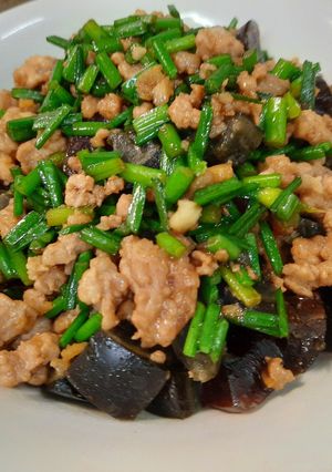 韭菜皮蛋炒肉末 的食譜成品照片