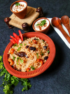 कश्मीरी पुलाव (Kashmiri Pulao recipe in Hindi) रेसिपी मुख्य फोटो