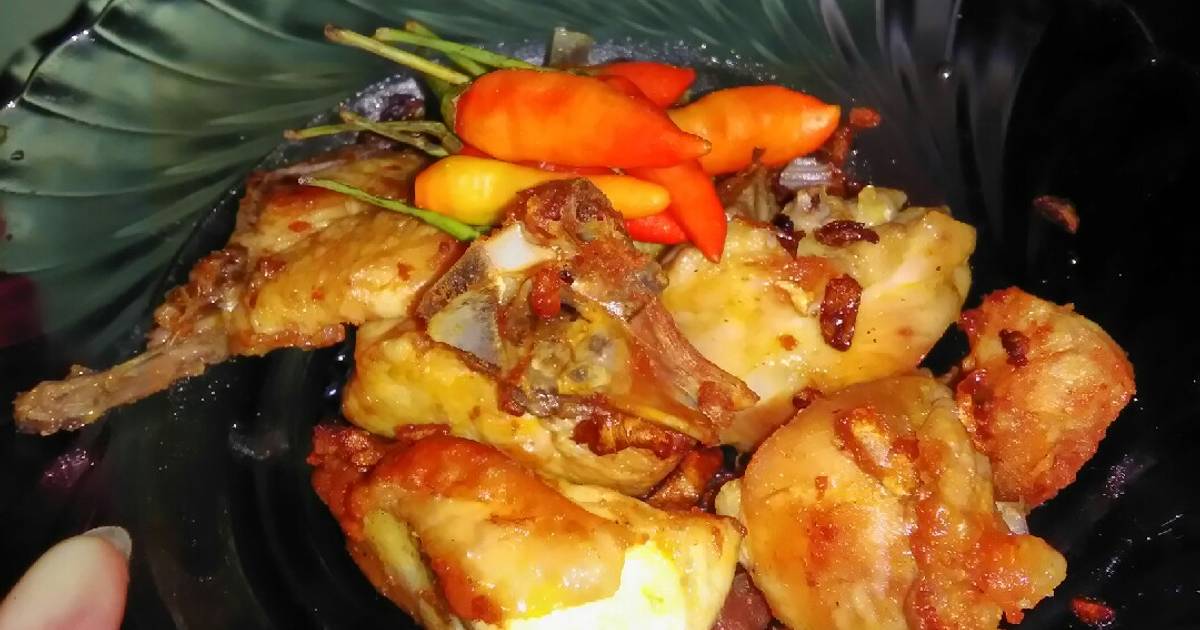 Resep Ayam Goreng Bumbu Kuning oleh Bellesa - Cookpad