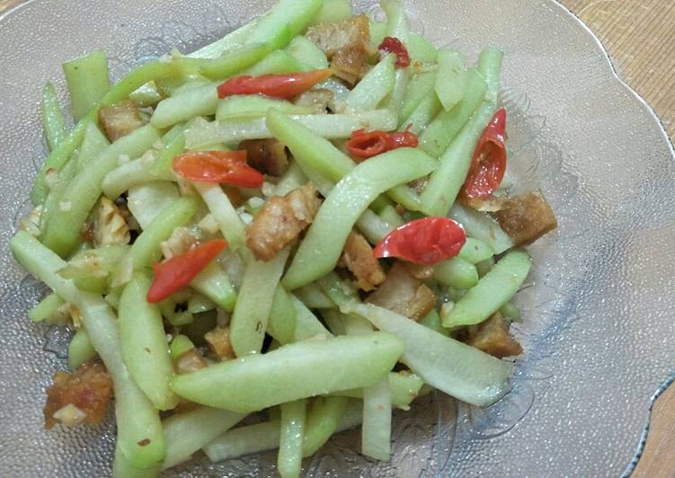 Resep Tumis Labu ikan asin jambal yang nikmat