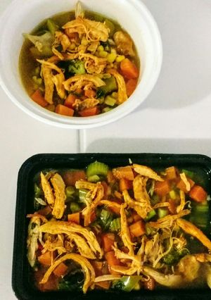 A picture of Zero oil Chicken Veg Soup.