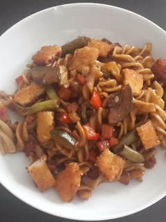Una foto de Pasta con verduras