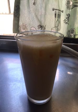 Una foto de Licuado de banana y naranja súper rico 😍😍