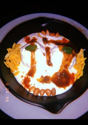 A picture of Bread Dahi Bhalle.
