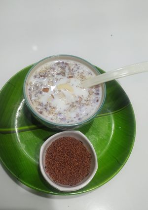A picture of Haleem seed kheer.