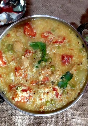 A picture of Dalia Khichdi.