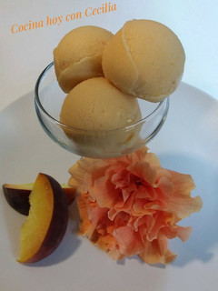 Una foto de Helado de melocotón elaborado con la Monsieur Cuisine Plus