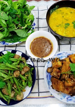 Hình của món Mâm cơm chay ngày rằm tháng chạp.