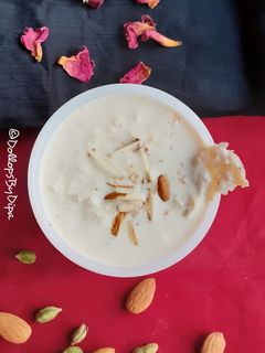 लच्छा रबड़ी (Lachha rabri recipe in hindi) रेसिपी मुख्य फोटो