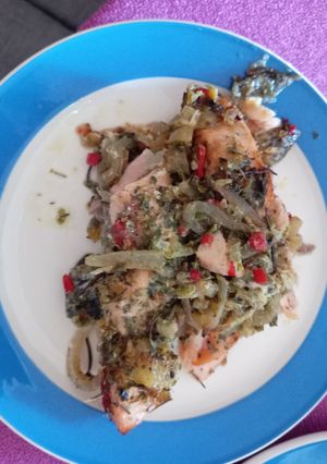 Una foto de Salmón con vegetales en la airfray