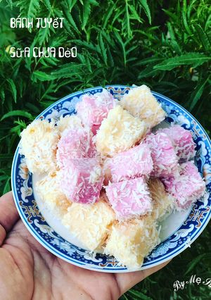 Hình của món Bánh tuyết hay sữa chua dẻo.