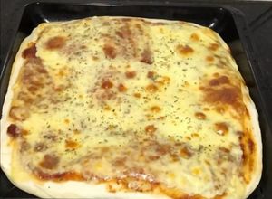 Una foto de Masa para pizza 1 asadera