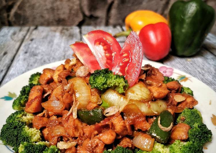 Cara Gampang Membuat Chicken Teriyaki with Broccoli, Menggugah Selera