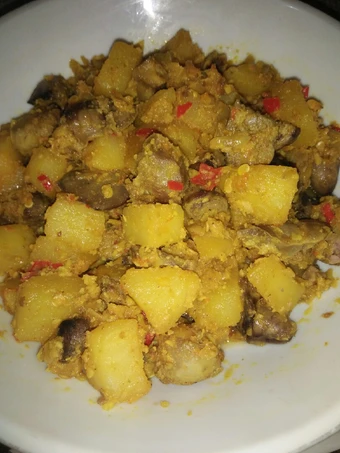 Cara Gampang Membikin Resep Sambal goreng ati kentang yang Enak Banget Anti Ribet, Bikin Ngiler