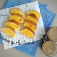Cheese garlic bread