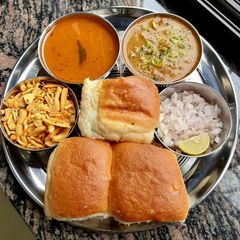 A picture of Missal Pav.