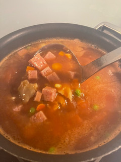 A picture of Sop merah.