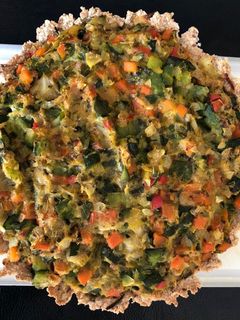 Una foto de Tarta de verduras con masa casera integral
