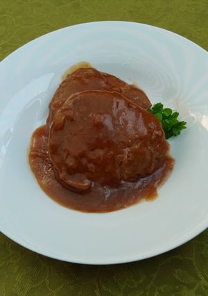 Una foto de Hamburguesa en una salsa agridulce