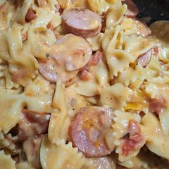 A picture of 1 Pot Cheesy Sausage Pasta.