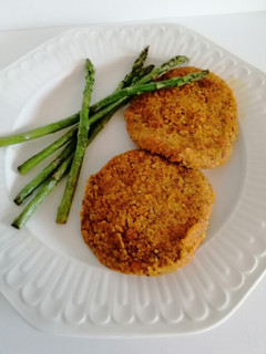 Una foto de Burger de alubias pintas y quinoa