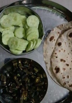 A picture of Bhindi ki sabzi.