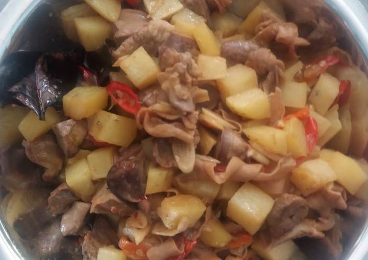 Resep Tumis kentang hati ampela pedas manis, Lezat Sekali