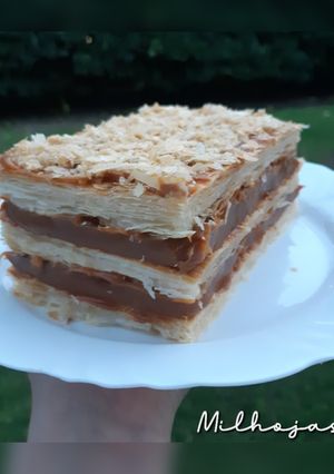 Una foto de Milhojas con dulce de leche