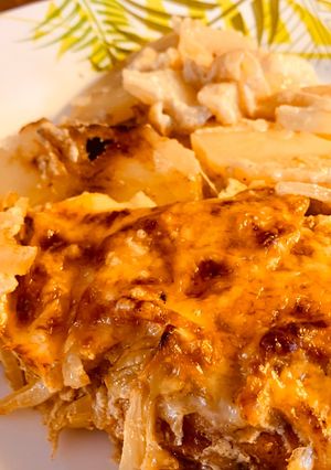 Mustáros, hagymás rakott csirkemell recept fotója