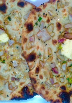 A picture of Tandoori pyaaz Paratha.