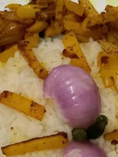 পেঁয়াজ আলু ভাজা (Peyanj aloo bhaja recipe in Bengali) রেসিপির প্রধান ছবি
