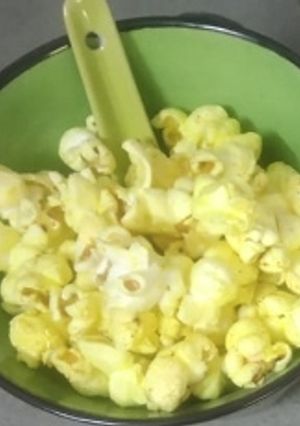 पॉपकॉर्न (popcorn recipe in Hindi) रेसिपी मुख्य फोटो