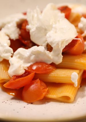 Foto di Pasta Pomodorini e Burrata