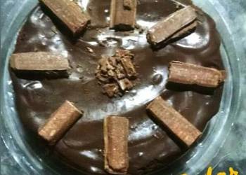 Easiest Way to Make Perfect Moist Chocolate Cake