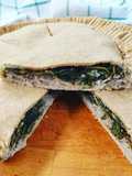 Torta rustica con cannellini, cicoria e olive leccino