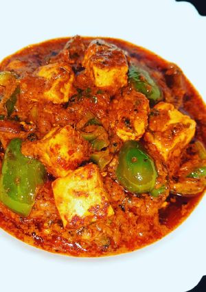A picture of Paneer Tikka Masala.