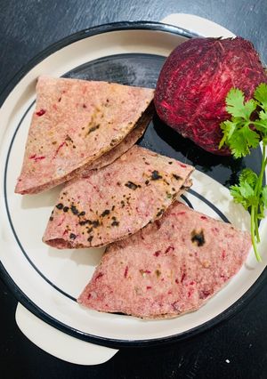 A picture of Beet root Roti.