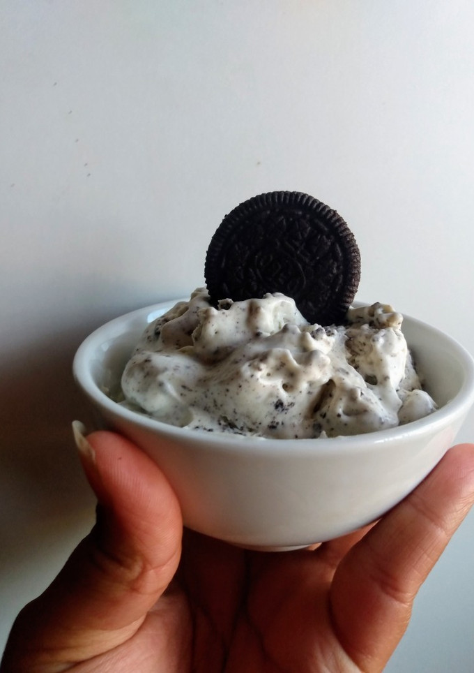 Una foto de Helado de Galleta Oreo barato y muy fácil!