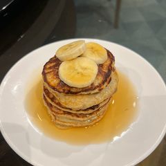 A picture of Banana Oat pancakes.