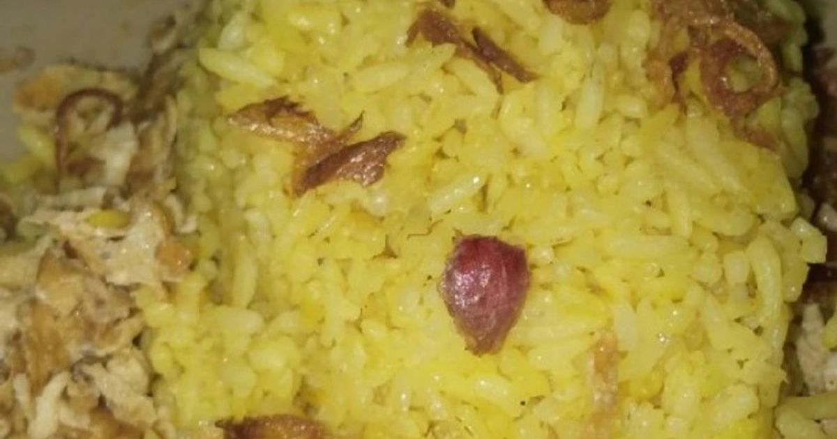 Nasi uduk kuning Magicom