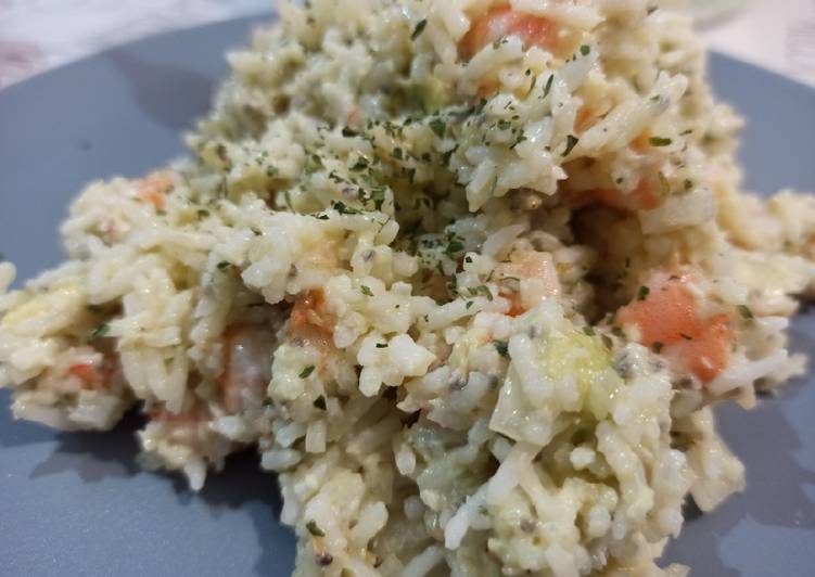 Ensalada de arroz basmati, langostinos, aguacate y coco 🦐 🥑 🥥
