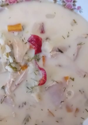 O poză a rețetei Ciorba de pui a la grec.