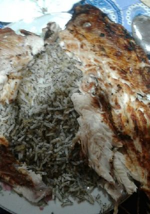 عکسی از دستور سبزی پلو با ماهی کباب شده