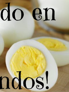 Una foto de Como pelar un huevo cocido en 5 segundos!