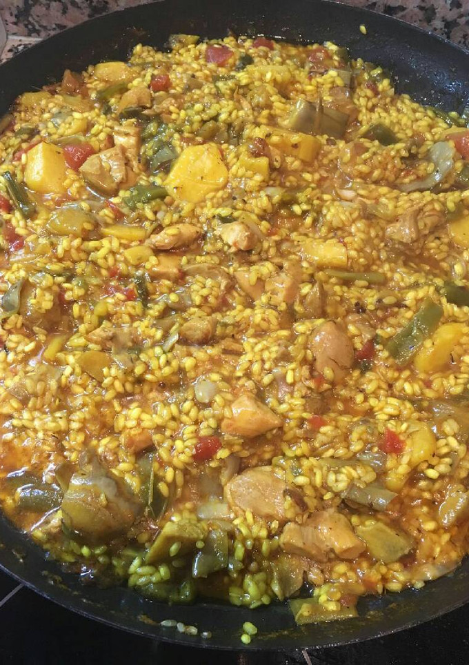 Una foto de Arroz de pollo y verduritas