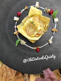 Foto di Lasagna cupcake al gorgonzola, pere e noci - monoporzione
