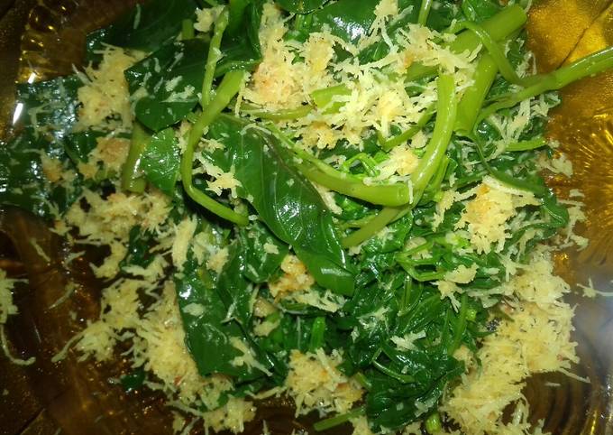 Ini dia! Bagaimana cara bikin Urap kenikir-kangkung yang sesuai selera